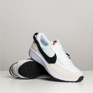 Men’s Nike waffle sneaker